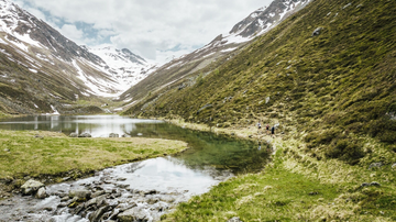 2023_TVB-Ischgl-Paznaun_Sommer_Cross-Trail_Gruebele-See_WEST_0744.jpg | © Tourismusverband Paznaun – Ischgl